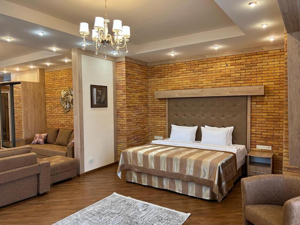 City Stay Апарт-Отель Алматы Exteriör bild