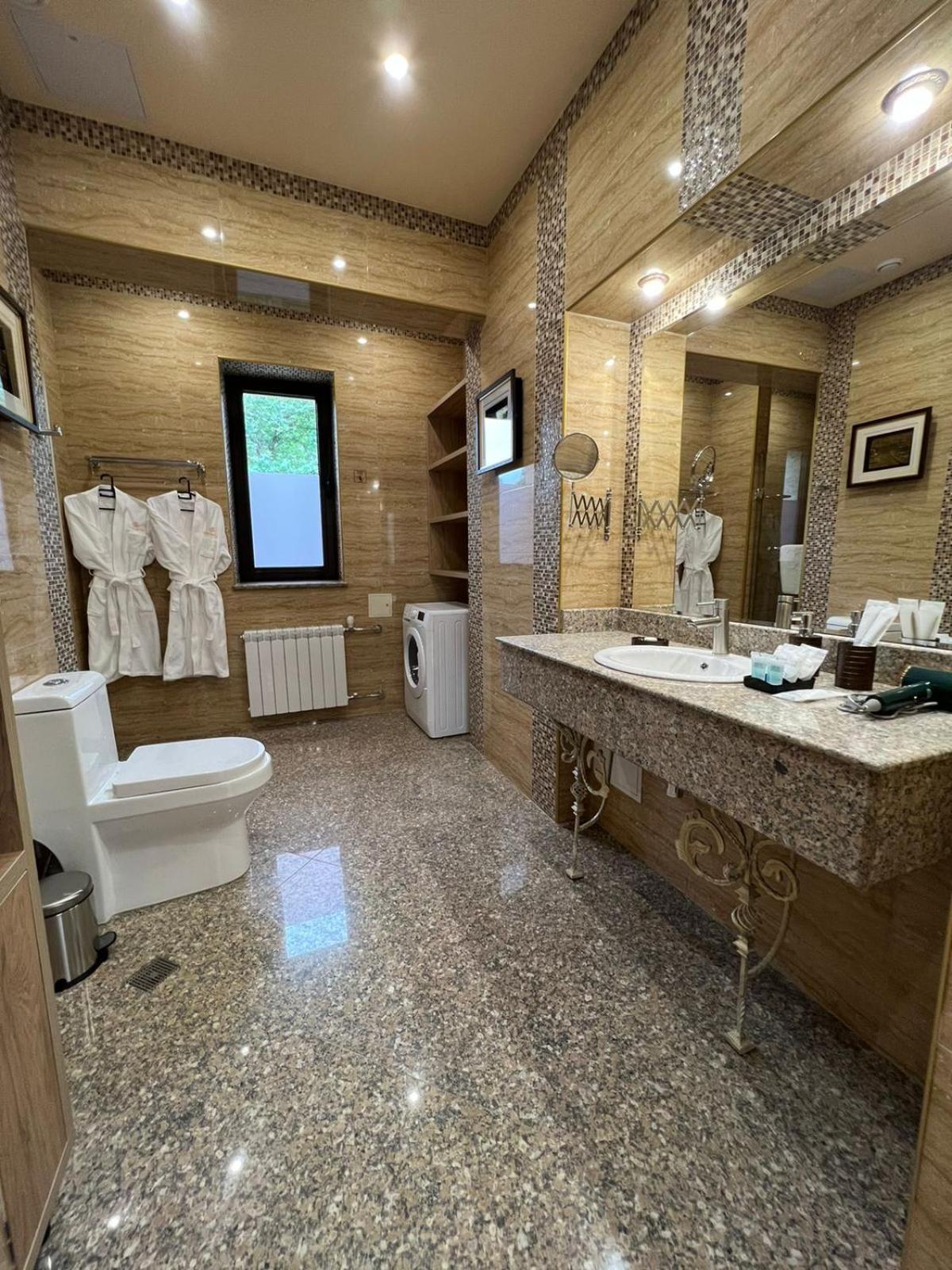 City Stay Апарт-Отель Алматы Exteriör bild