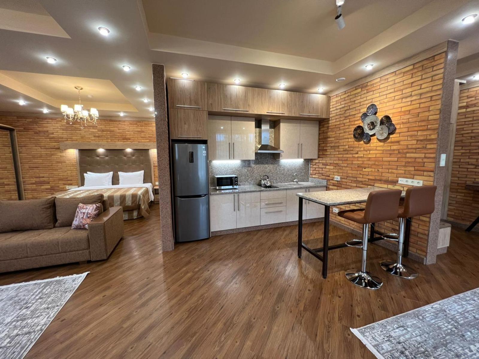 City Stay Апарт-Отель Алматы Exteriör bild
